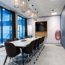 Meeting room with TV screen mounted on a closed partition iQ PRO Stud
