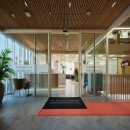 Fire-resistant facade with sliding doors
