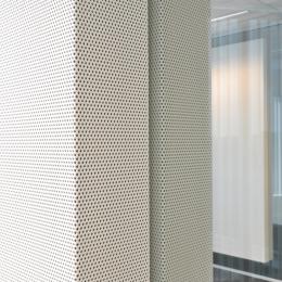 iQ Mute Acoustic panels on a iQ-Single glass wall