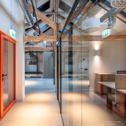 Stacked partitions at Dokhuis Rotterdam