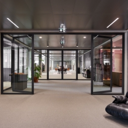 Fire resistant glass wall EW60 at Floating Office in Rotterdam.