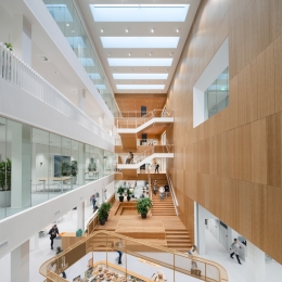 Over 3 meters high fireproof and fall-through resistant glass wall.