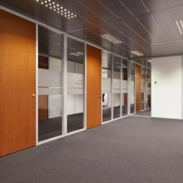 Single glass partition wall made of aluminum profile