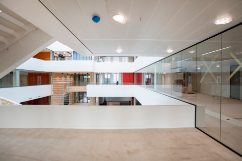 Safety glass at ASML De Run 1000 Veldhoven