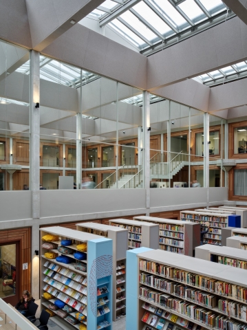 Library at Herta Mohr building at Leiden University.
