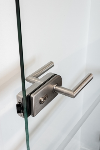 Tempered glass door with glass door lock LK-500R-CBS