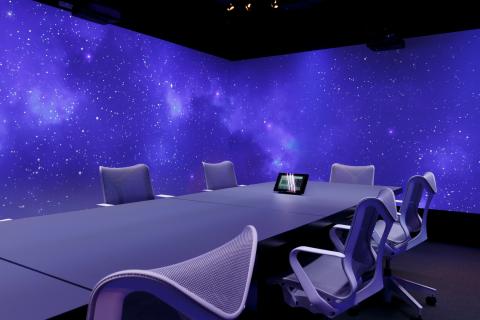Meeting room with 360 degree projection at The Flow Houthavens Amsterdam